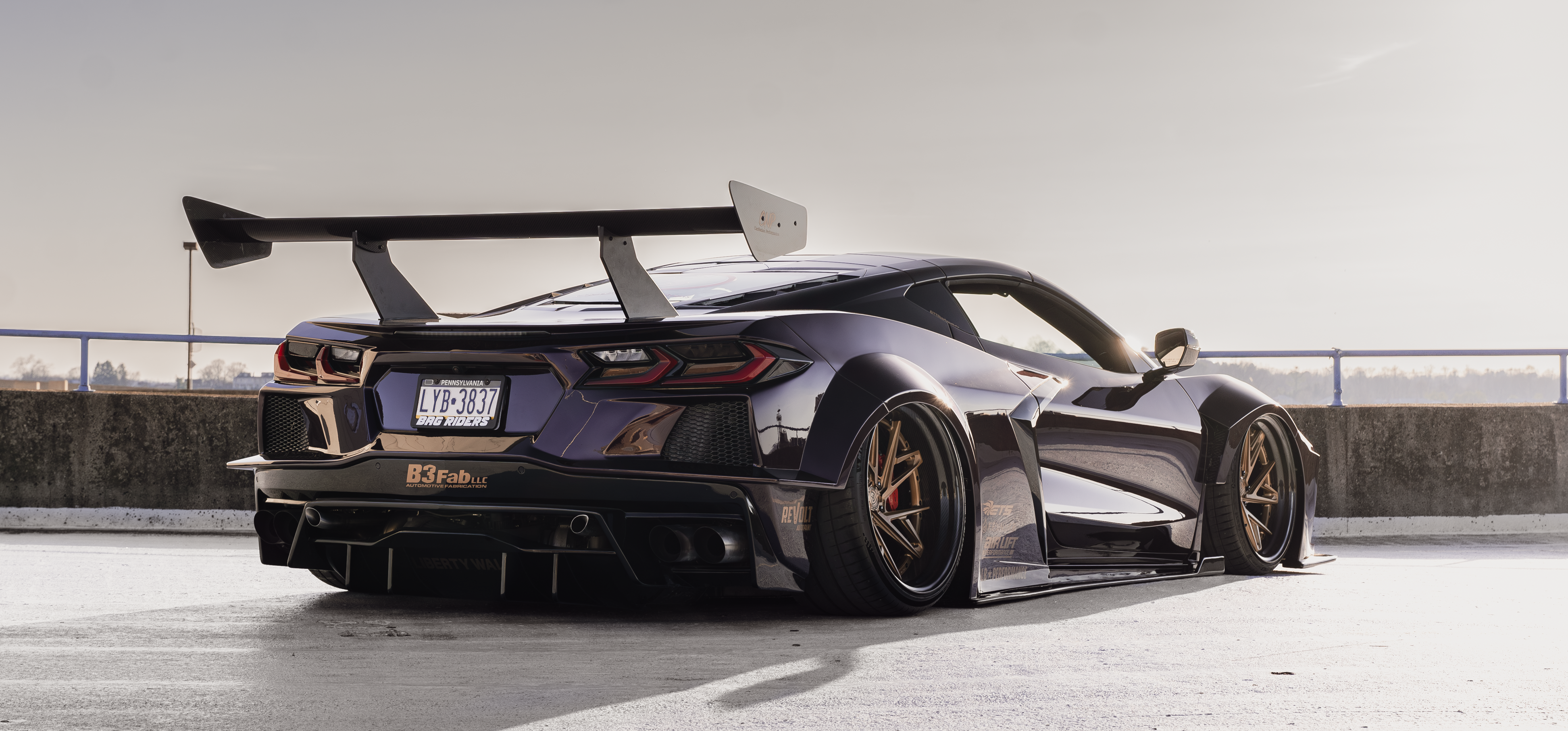 LB-Silhouette WORKS CHEVROLET CORVETTE C8