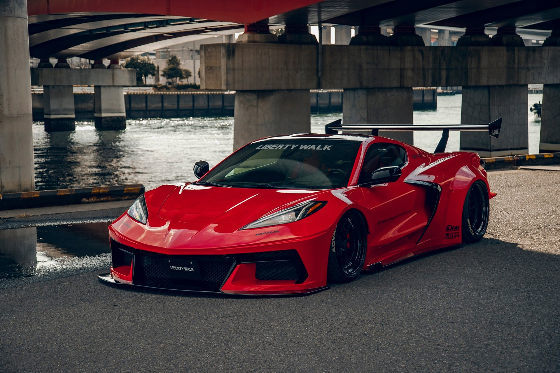 LB-Silhouette WORKS CHEVROLET CORVETTE C8