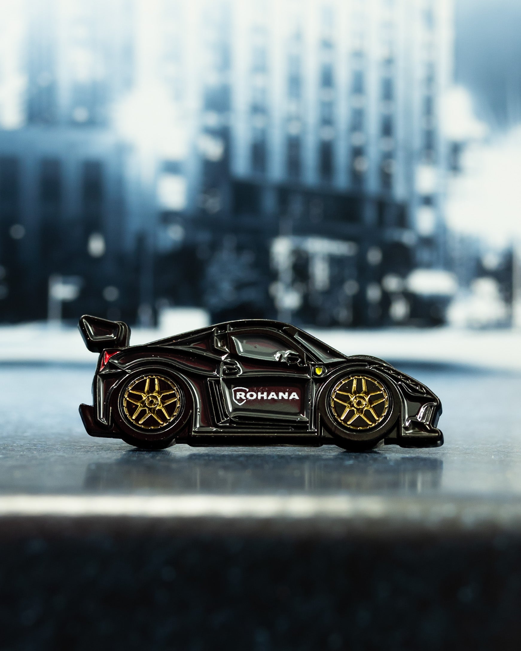 Limited Edition – Rohana RFG5 Ferrari Pin