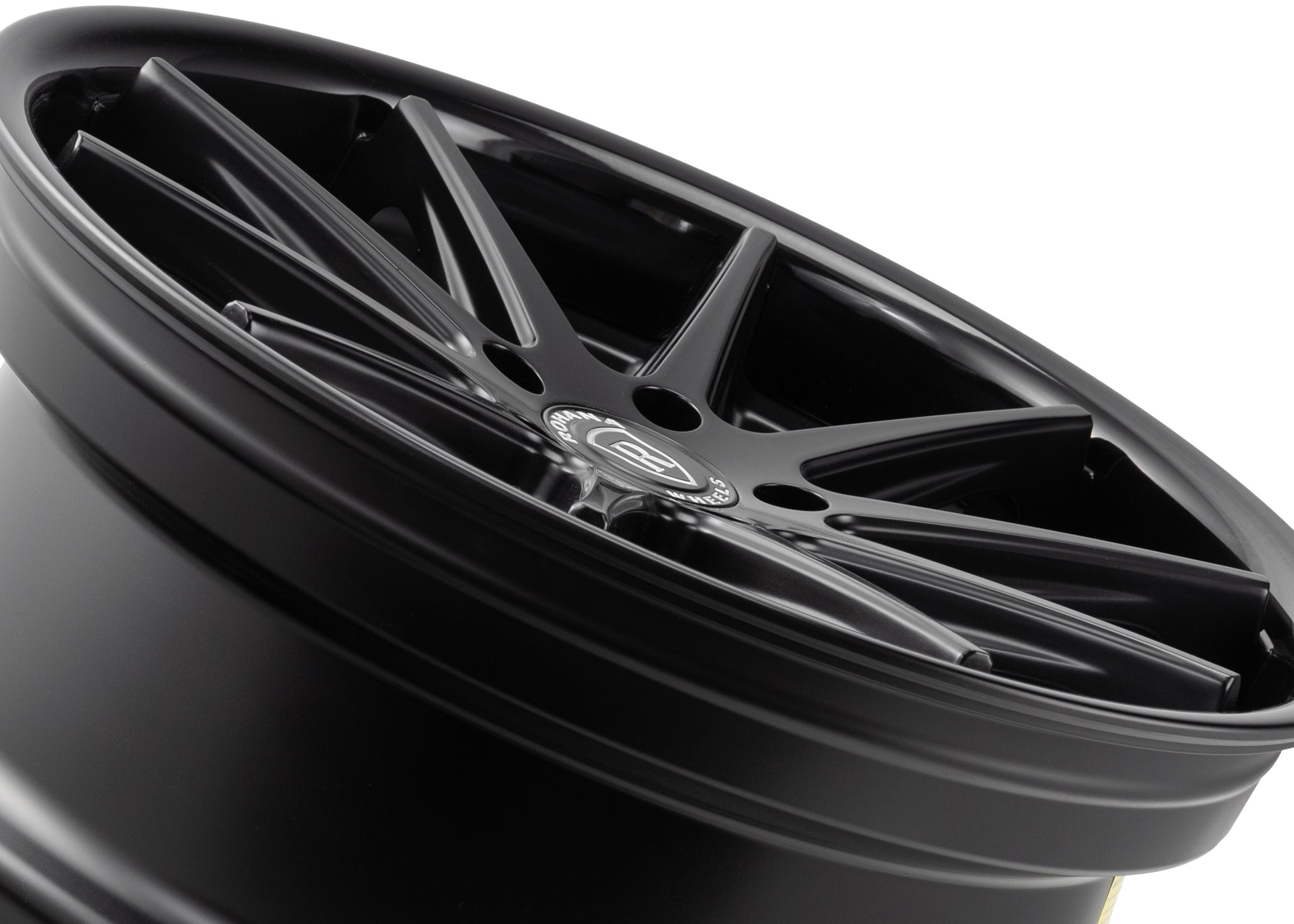 19x8.5 Rohana RFC10 Matte Black w/ Gloss Black Lip (Flow Formed) 5x112 42mm