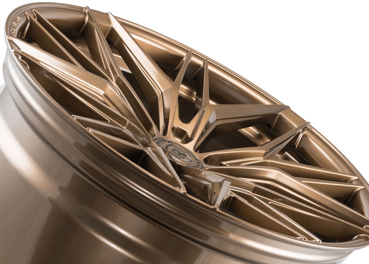 21x10.5 Rohana RFX17 Gloss Bronze (Cross Forged) 5x112 30mm