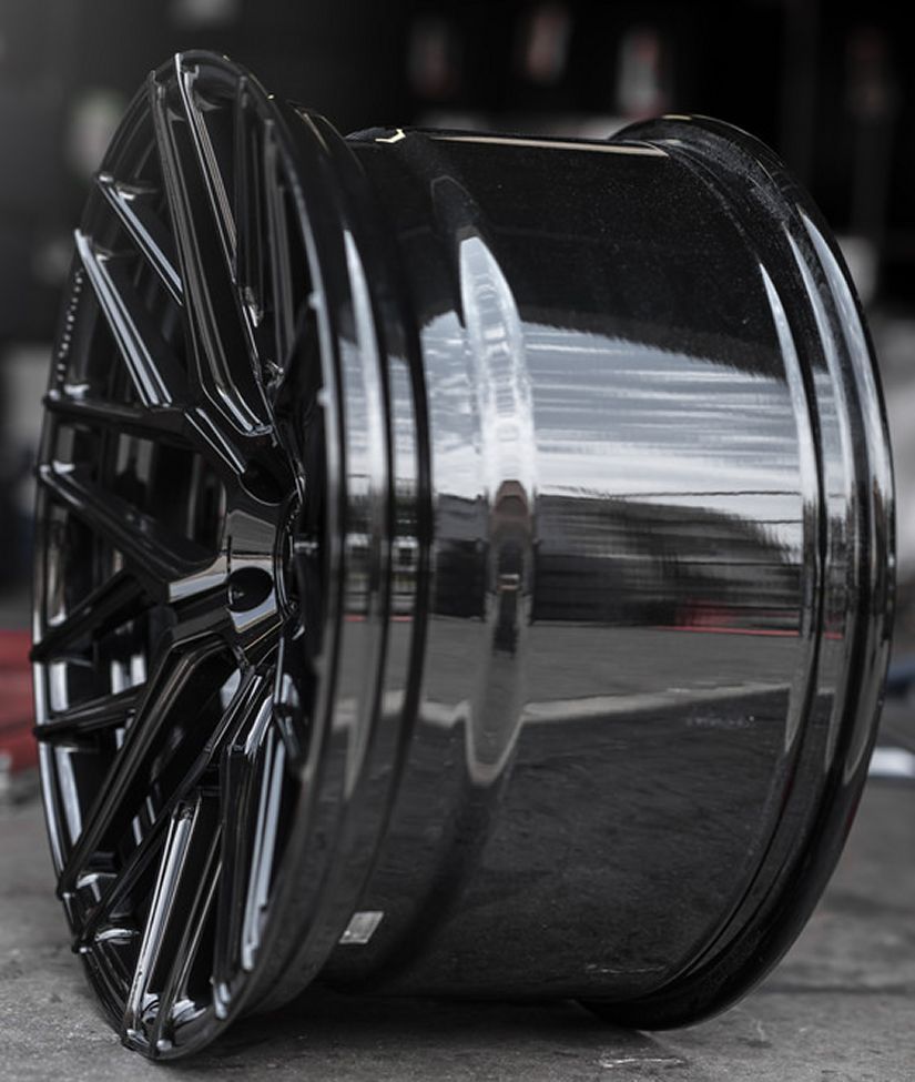 20x11 Rohana RFX10 Gloss Black (Cross Forged) (Deep Concave) 5x112 30mm